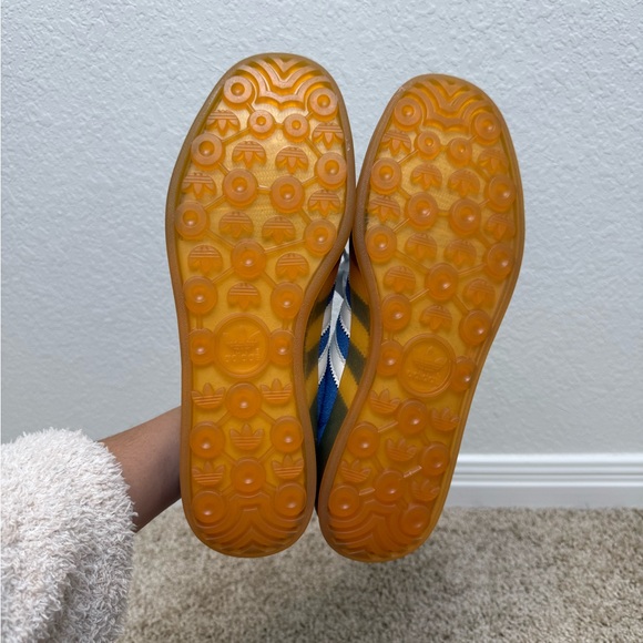 NEW blue Adidas Gazelle indoor shoe blue fusion with gum sole sz 8.5 - Picture 5 of 5